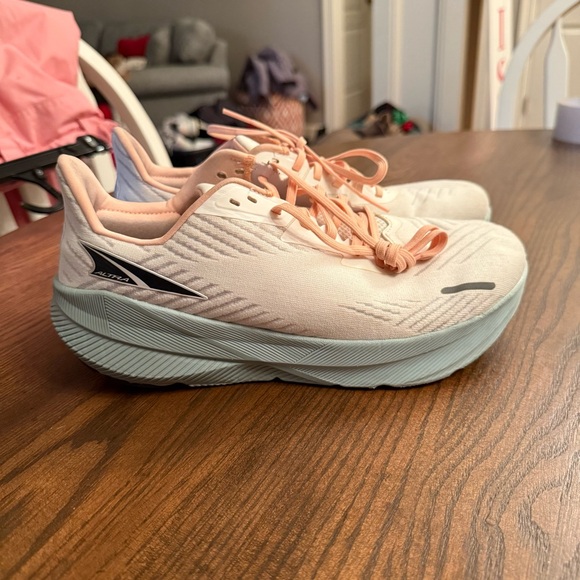 Altra Shoes - Altra FWD Experience Women's Peach and white Athletic Shoes